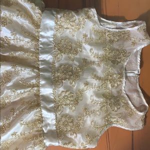 Gold and white dress !